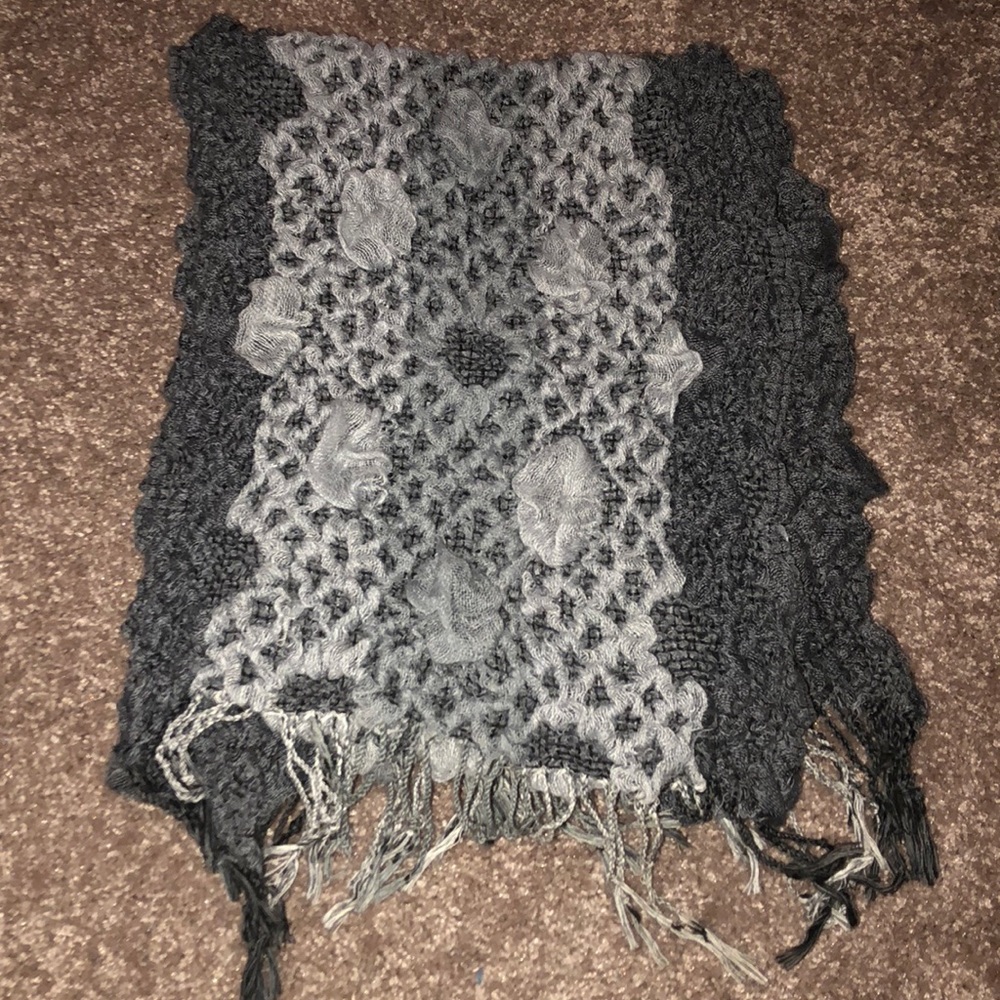 NWOT scarf